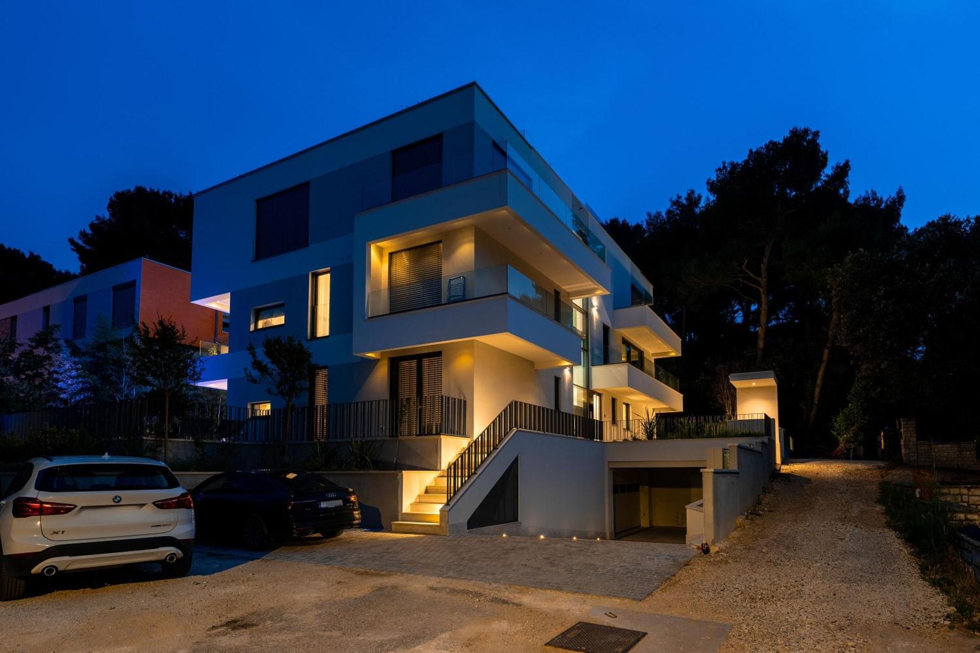 The Q Bliss - Your New 4-Star Hideaway With A Garage Rovinj Buitenkant foto