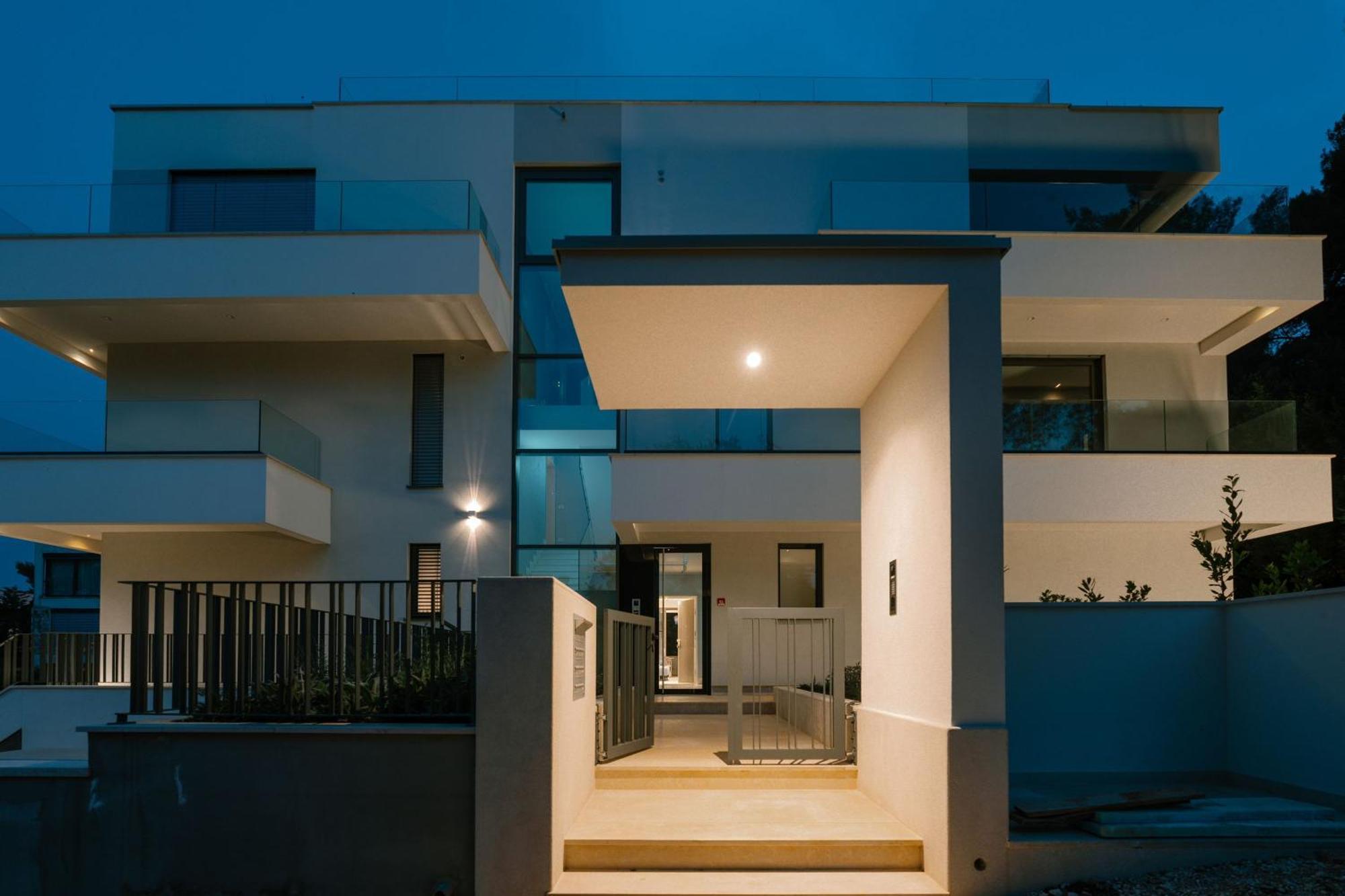 The Q Bliss - Your New 4-Star Hideaway With A Garage Rovinj Buitenkant foto