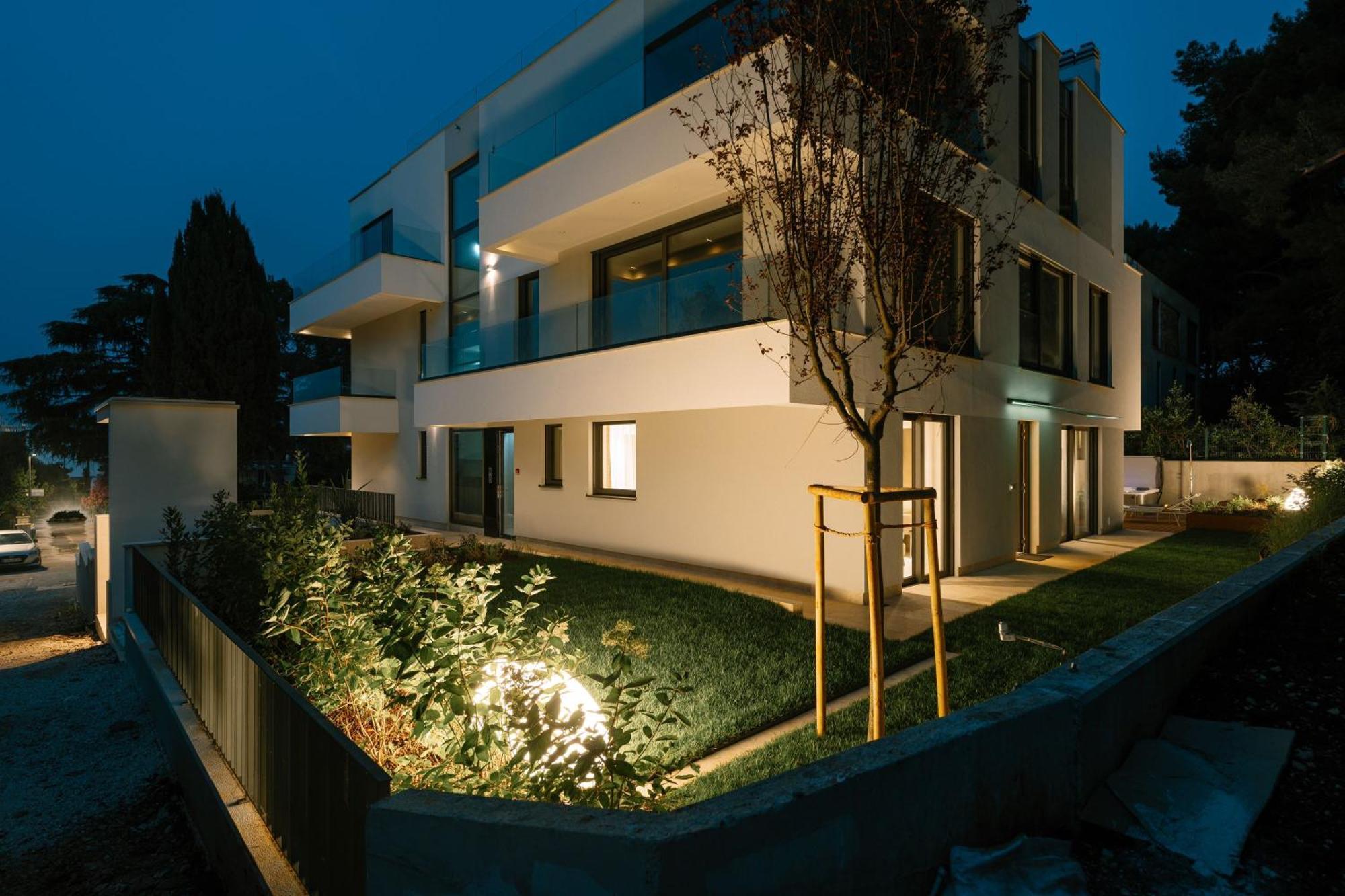 The Q Bliss - Your New 4-Star Hideaway With A Garage Rovinj Buitenkant foto